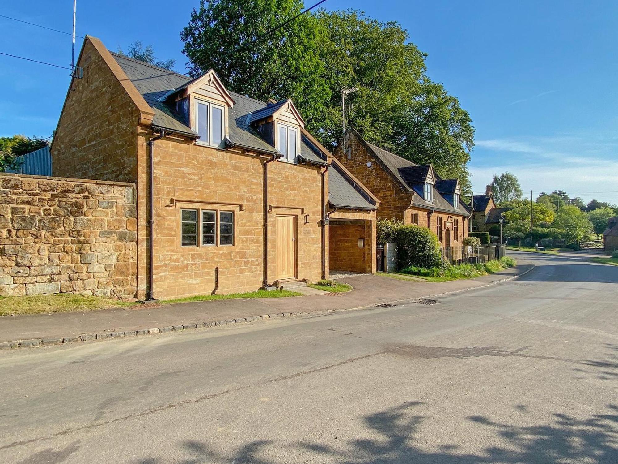 Finch Cottage Farnborough  Exterior foto